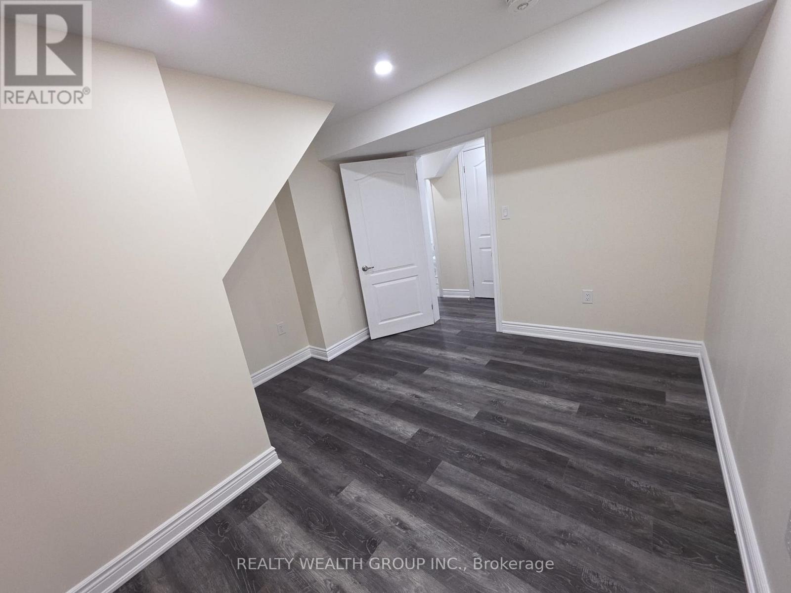 Bsmt - 7 Sinatra Street, Brampton, Ontario  L6R 0B3 - Photo 11 - W12817232