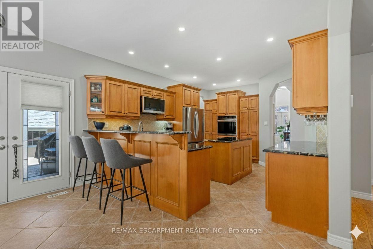 22 Shadeland Crescent, Hamilton, Ontario  L8G 4Y1 - Photo 13 - X12817190