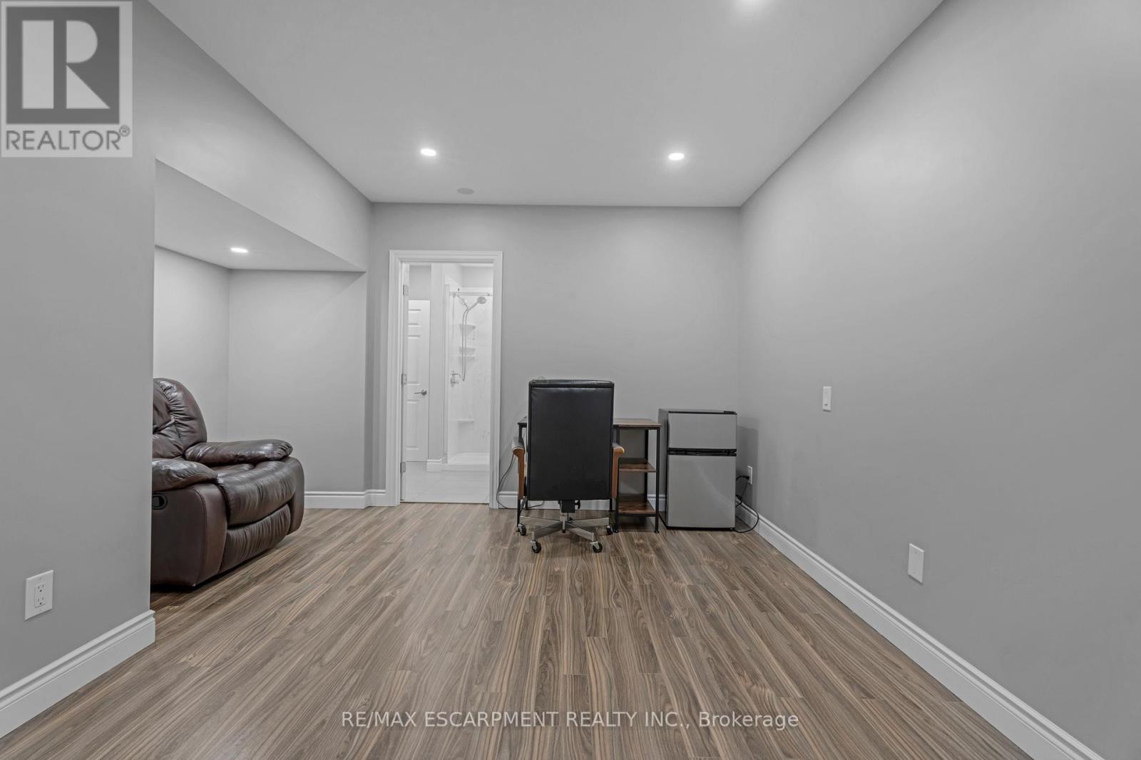 22 Shadeland Crescent, Hamilton, Ontario  L8G 4Y1 - Photo 39 - X12817190