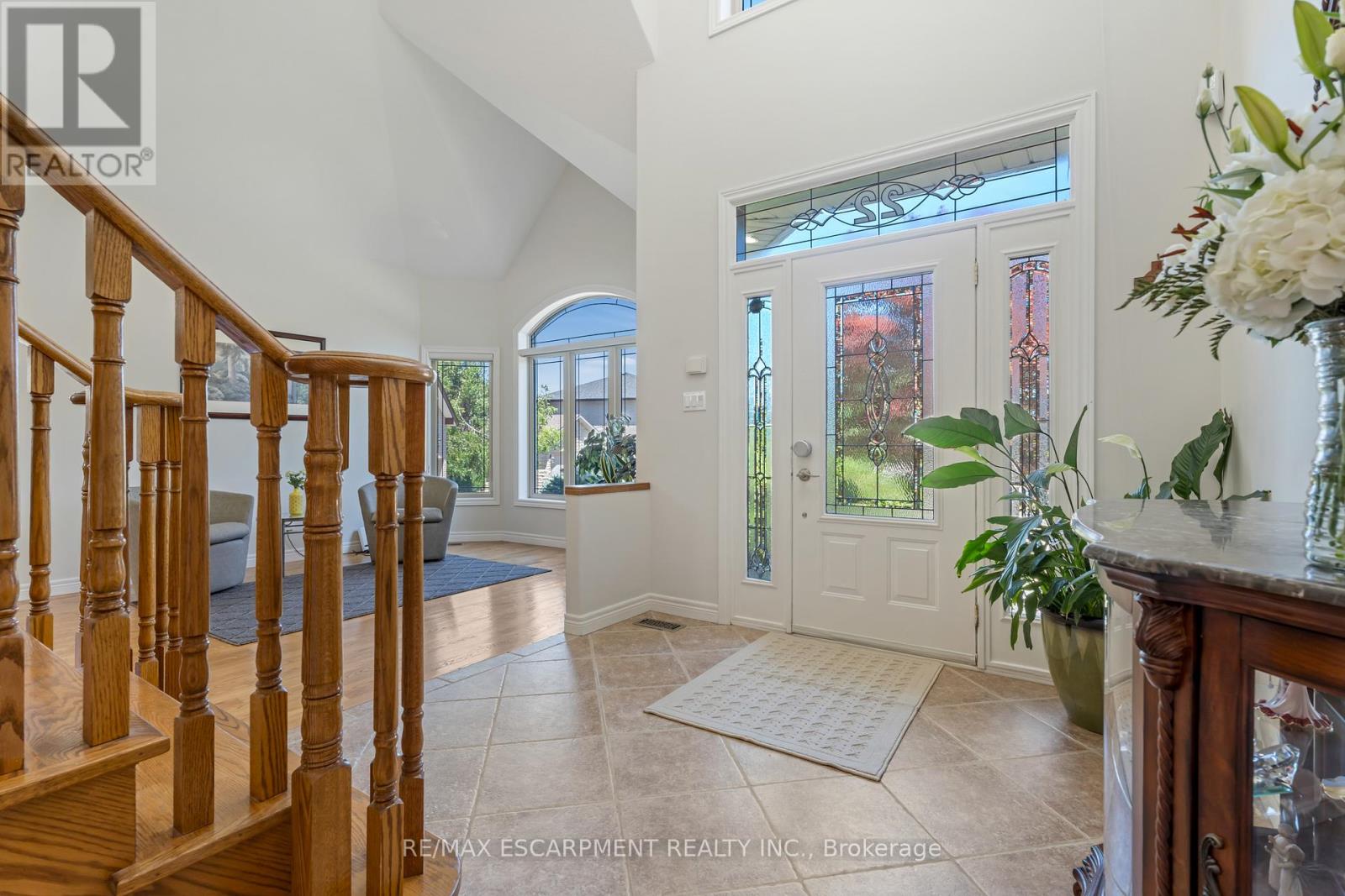 22 Shadeland Crescent, Hamilton, Ontario  L8G 4Y1 - Photo 4 - X12817190