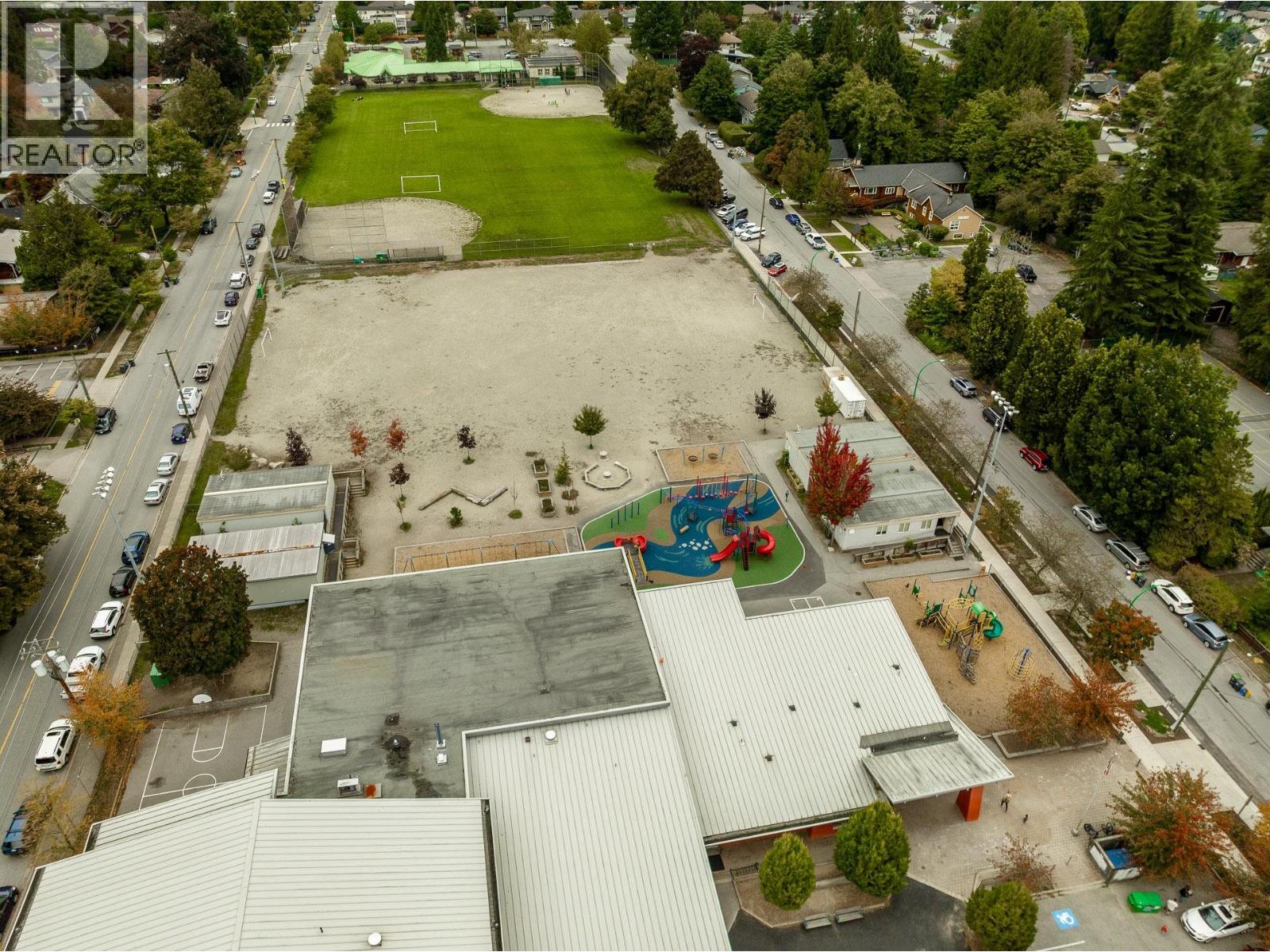 206 1150 Lynn Valley Road, North Vancouver, British Columbia  V7J 1Z9 - Photo 11 - R3093255