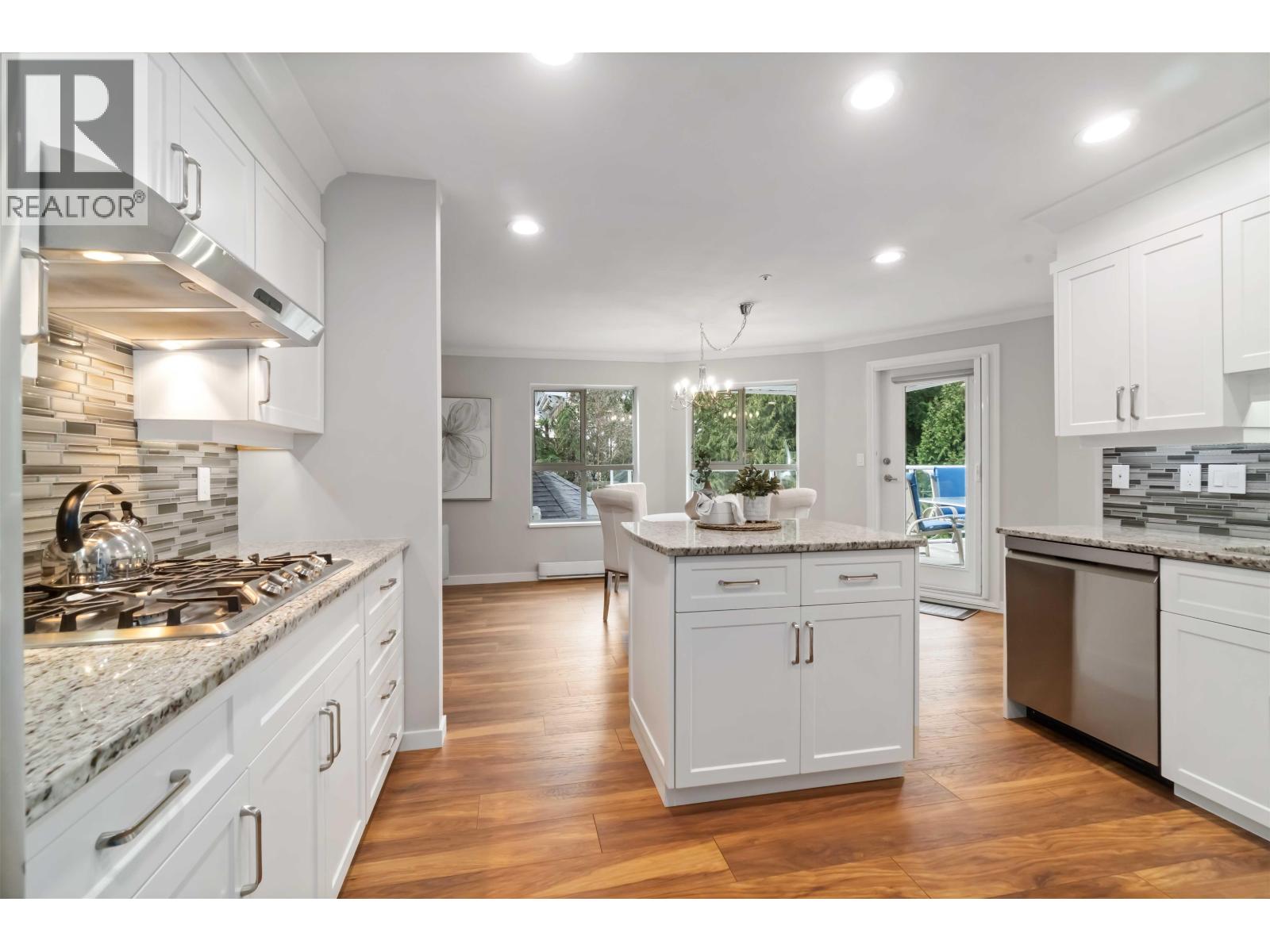 401 1281 Parkgate Avenue, North Vancouver, British Columbia  V7H 3A3 - Photo 13 - R3093093