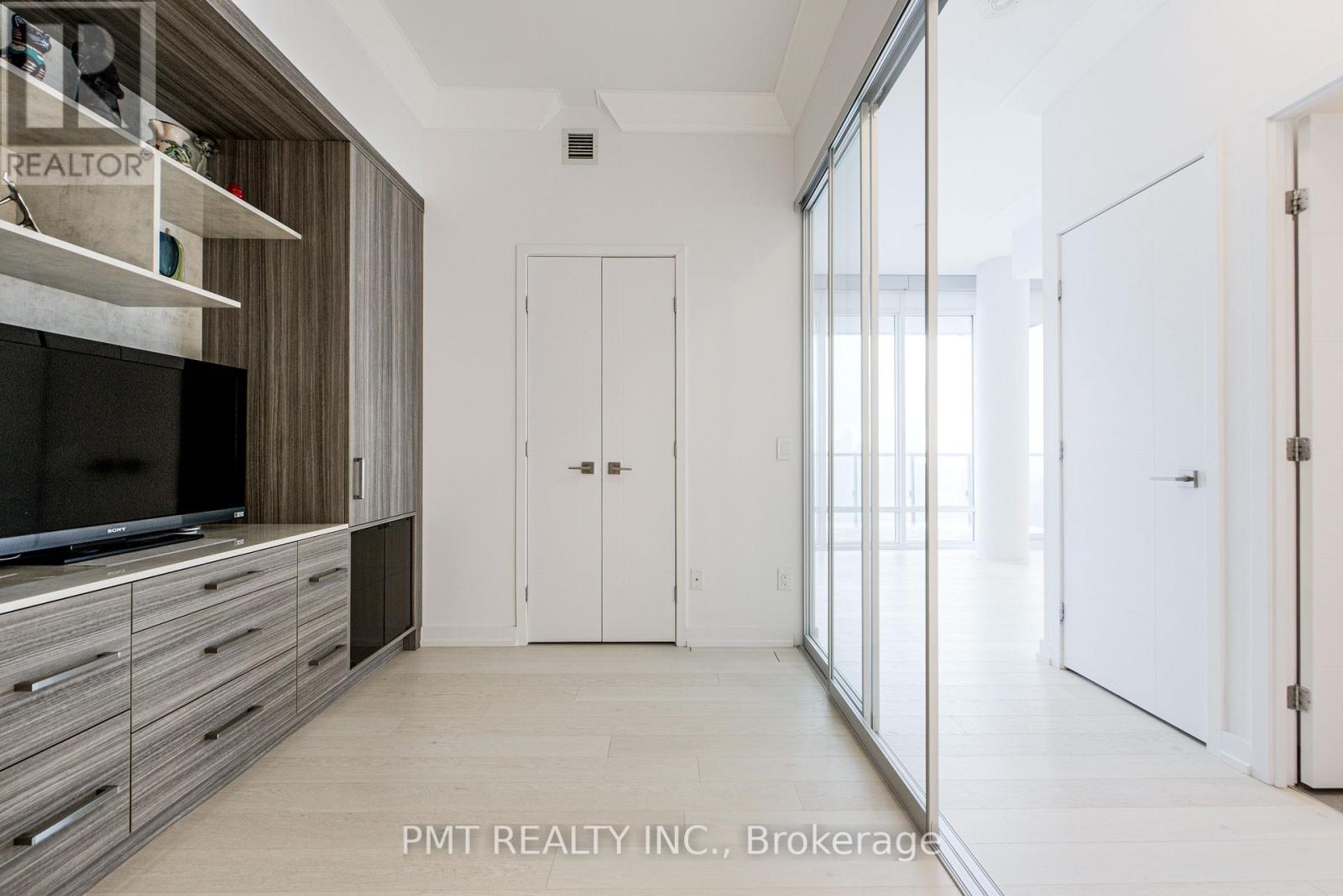 5102 - 488 University Avenue, Toronto, Ontario  M5G 0C1 - Photo 25 - C12732166