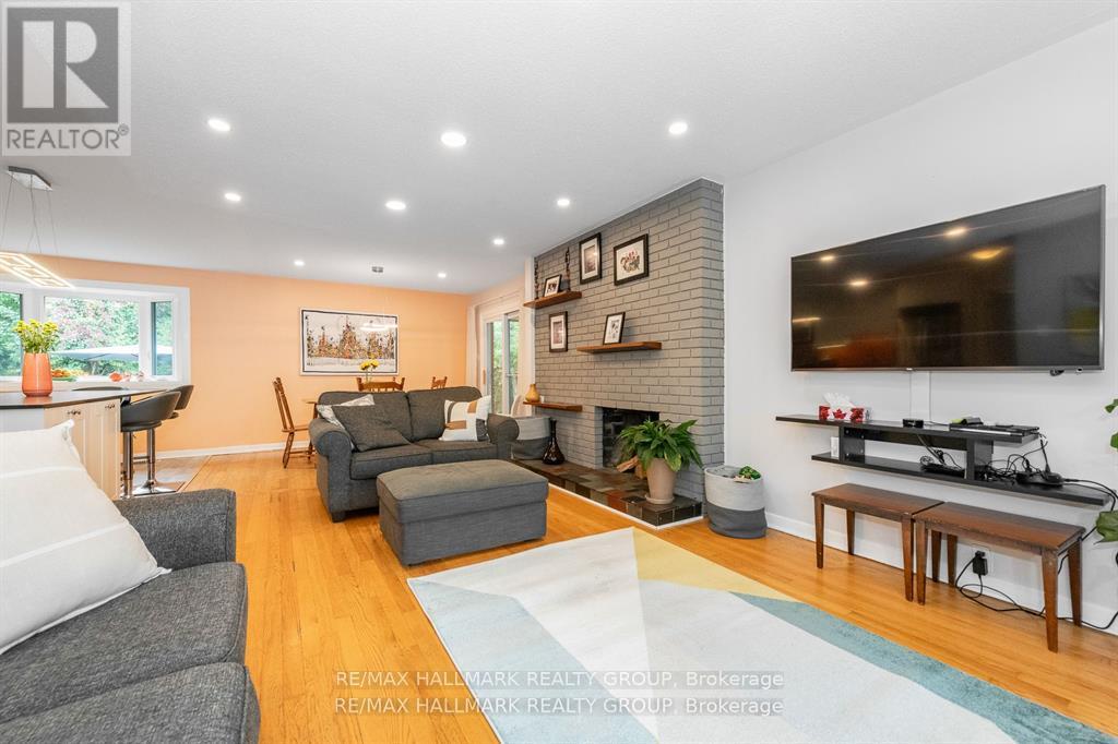 9 Newbury Avenue, Ottawa, Ontario  K2E 6K7 - Photo 8 - X12817296