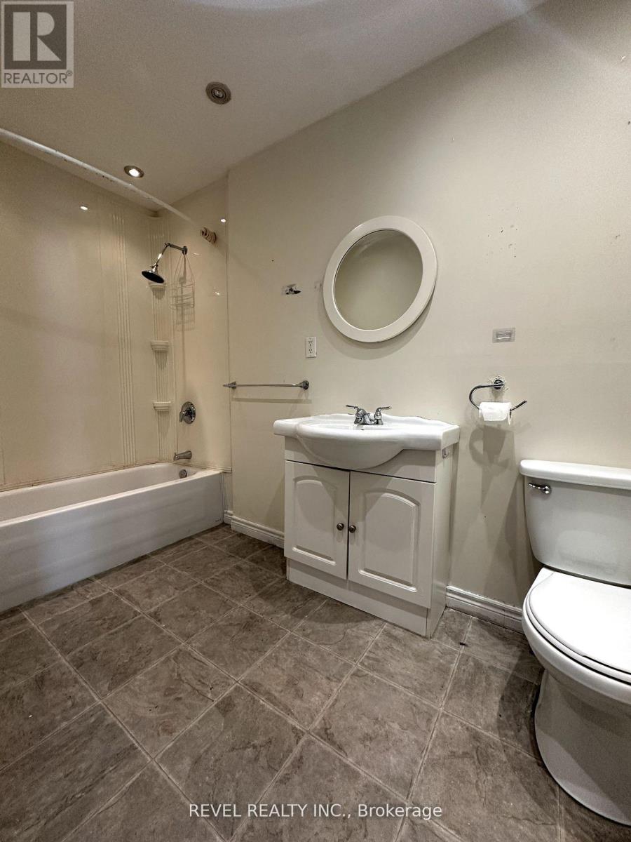 220-222 King Street, Welland, Ontario  L3B 3J7 - Photo 20 - X12672152