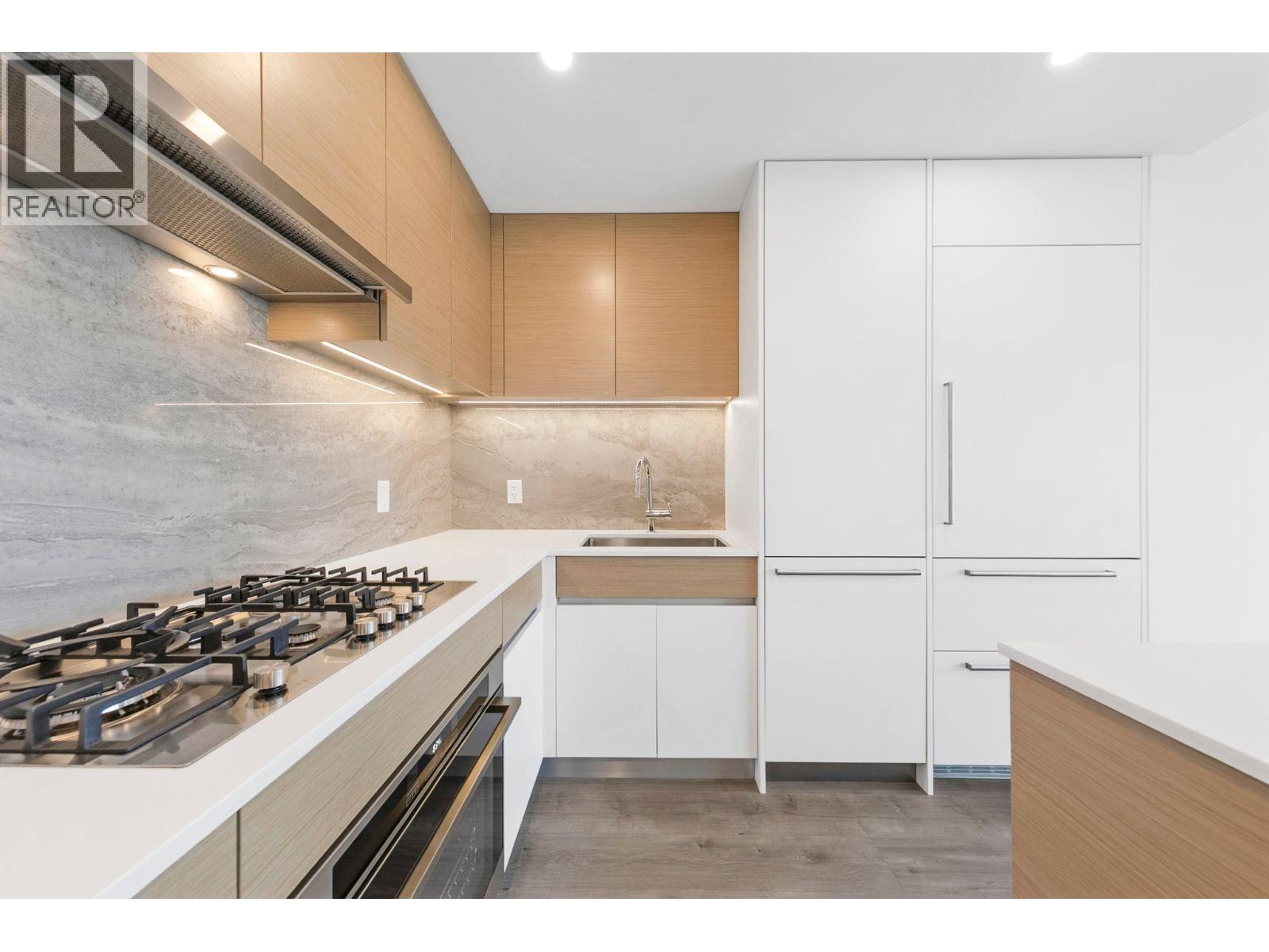 1207 200 Klahanie Court, West Vancouver, British Columbia  V7P 3P5 - Photo 3 - R3093314