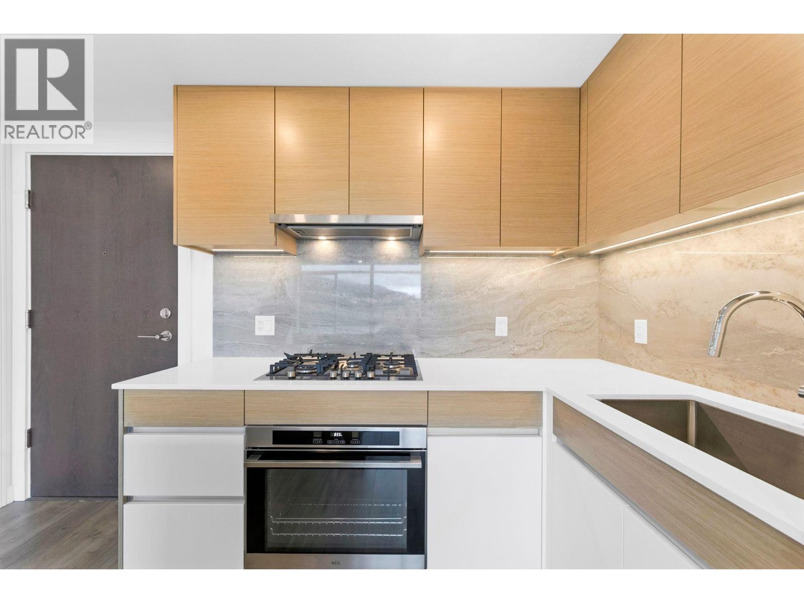 1207 200 Klahanie Court, West Vancouver, British Columbia  V7P 3P5 - Photo 5 - R3093314