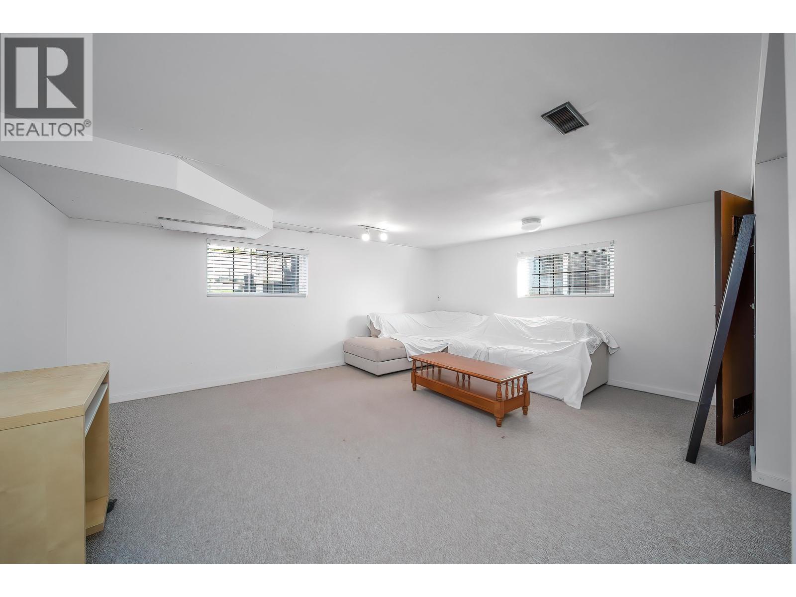 915 Walls Avenue, Coquitlam, British Columbia  V3K 2T2 - Photo 8 - R3093309