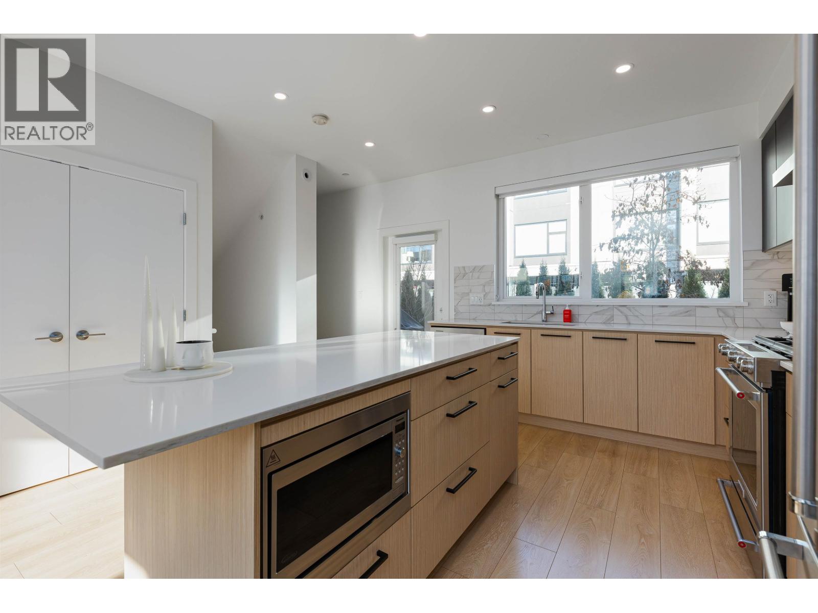 17 602 Lile Drive, North Vancouver, British Columbia  V7G 0B3 - Photo 7 - R3093321