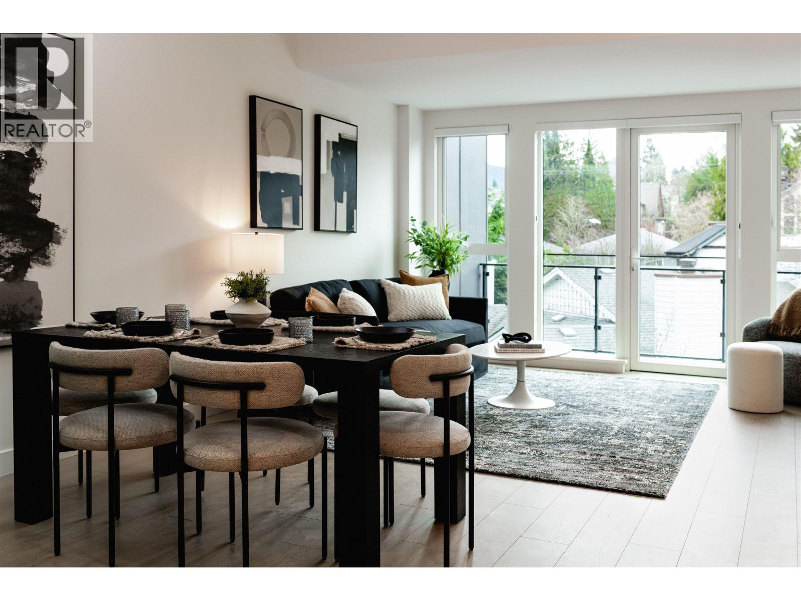 419 422 E 3rd Street, North Vancouver, British Columbia  V7L 0K1 - Photo 3 - R3085810