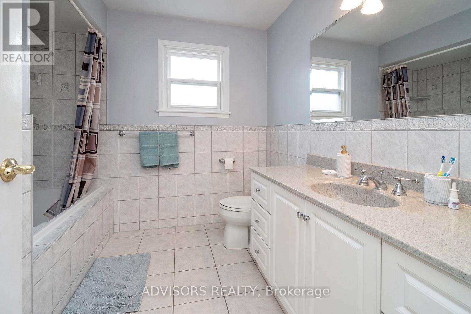 15 Alcaine Court, Markham, Ontario  L3T 2G8 - Photo 19 - N12817276