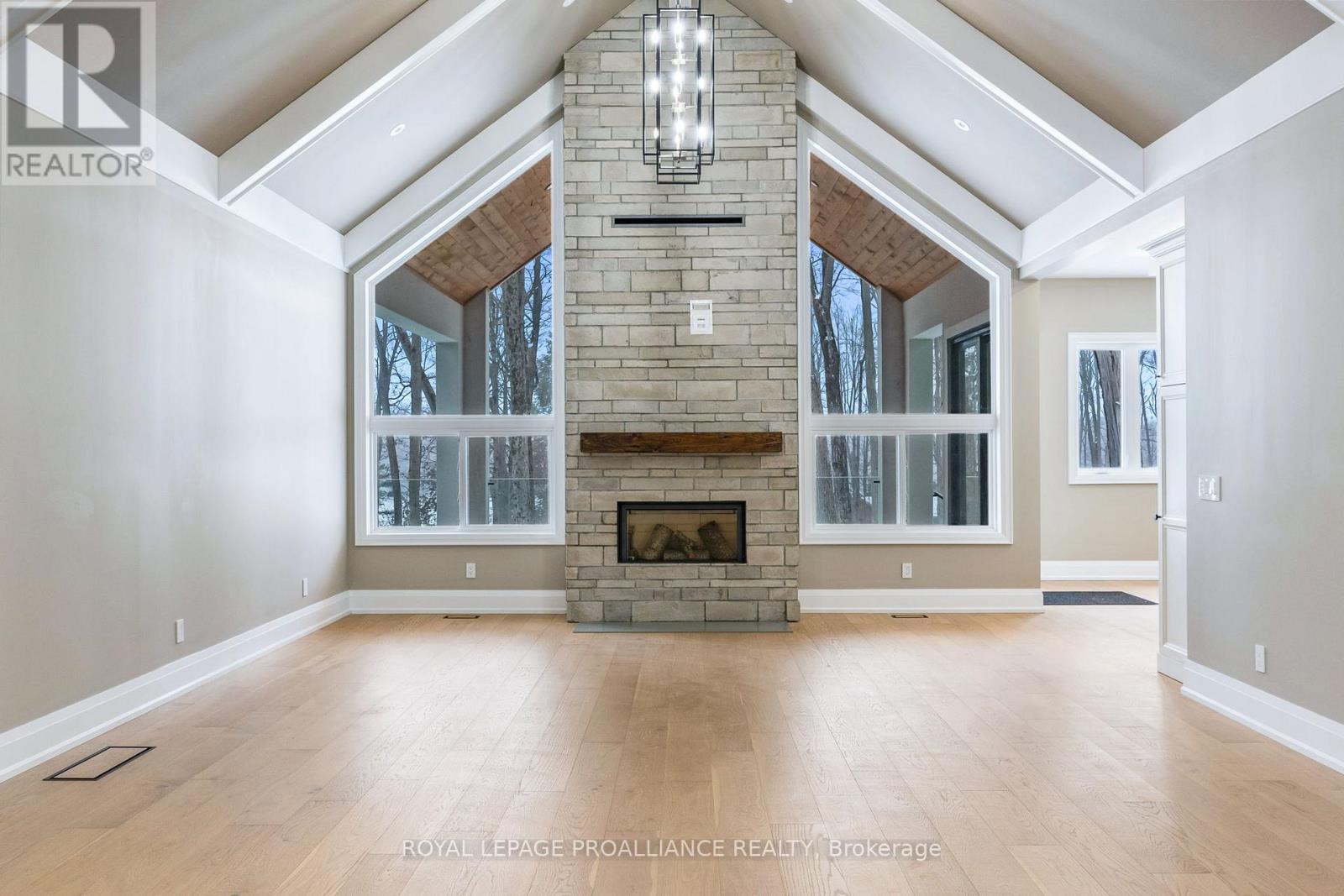 160 Sumcot Drive, Trent Lakes, Ontario  K0L 1J0 - Photo 11 - X12726574