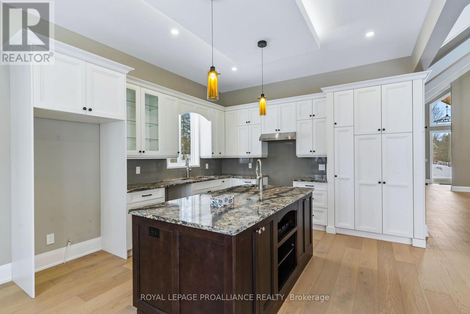 160 Sumcot Drive, Trent Lakes, Ontario  K0L 1J0 - Photo 16 - X12726574