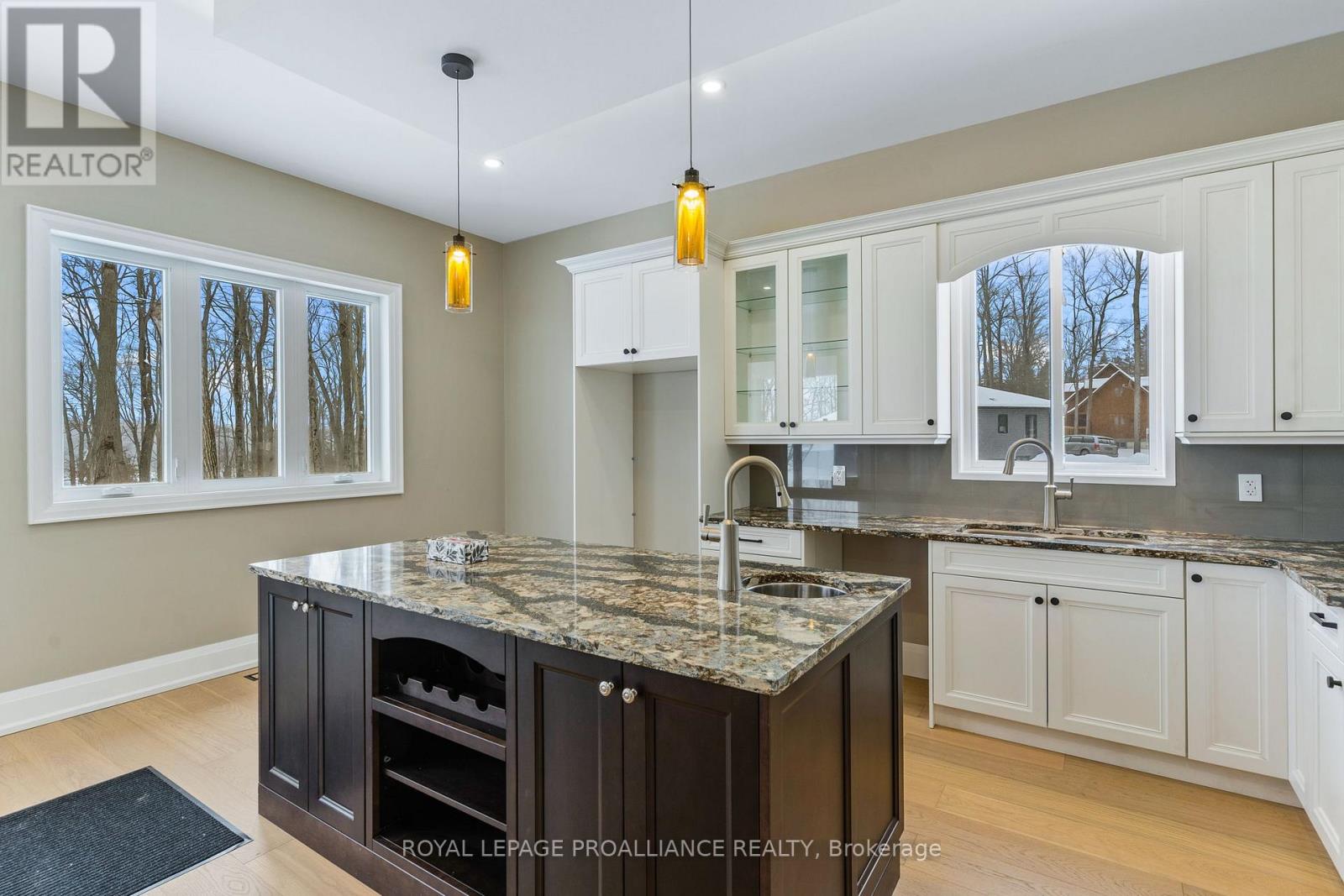 160 Sumcot Drive, Trent Lakes, Ontario  K0L 1J0 - Photo 14 - X12726574