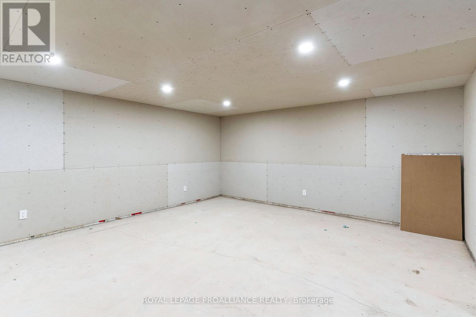 160 Sumcot Drive, Trent Lakes, Ontario  K0L 1J0 - Photo 35 - X12726574