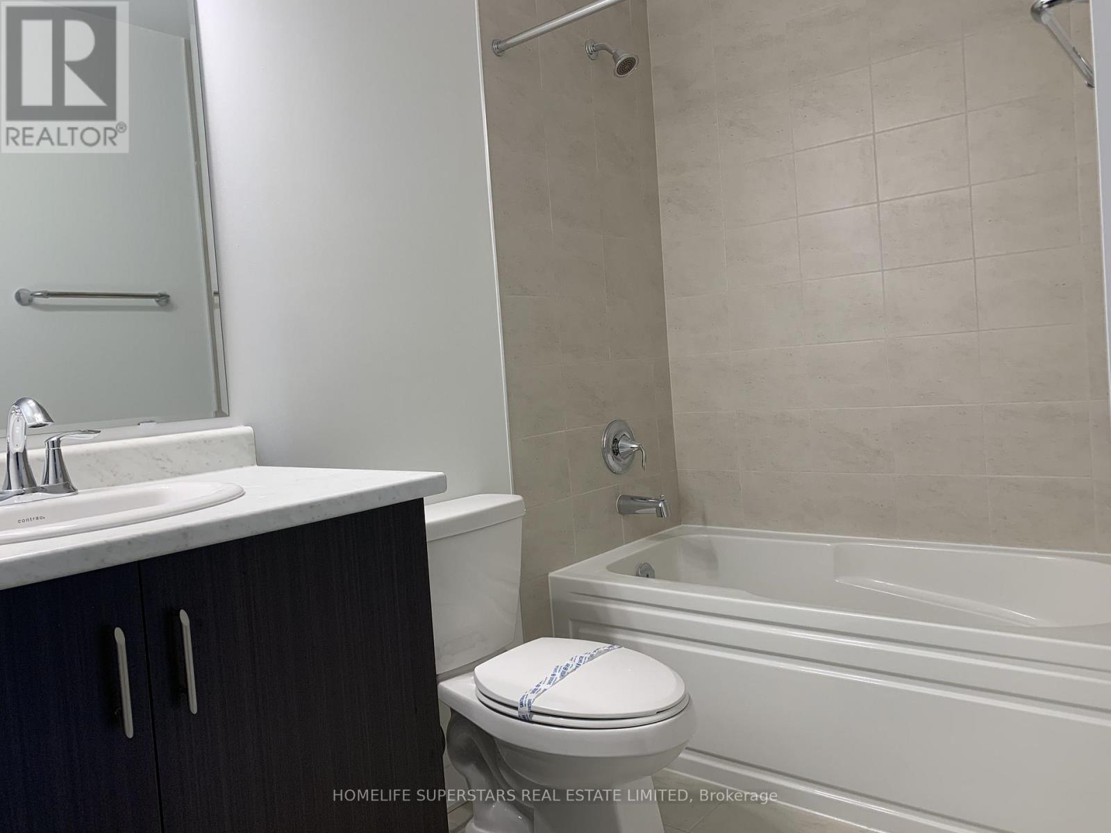 204 - 95 Dundas Street W, Oakville, Ontario  L6M 5N4 - Photo 13 - W12817268