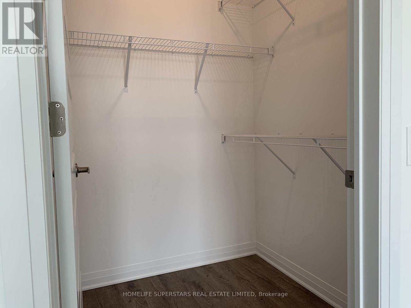 204 - 95 Dundas Street W, Oakville, Ontario  L6M 5N4 - Photo 14 - W12817268