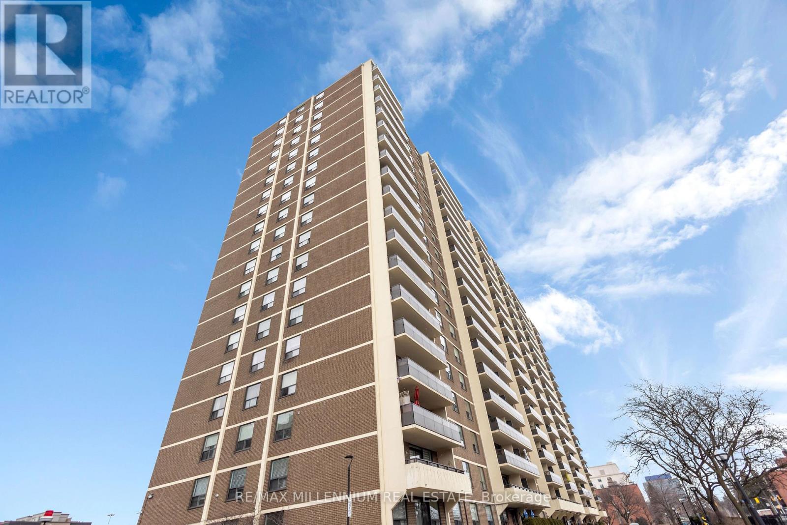 1108 - 511 The West Mall Drive W, Toronto, Ontario  M9C 1G5 - Photo 3 - W12817270