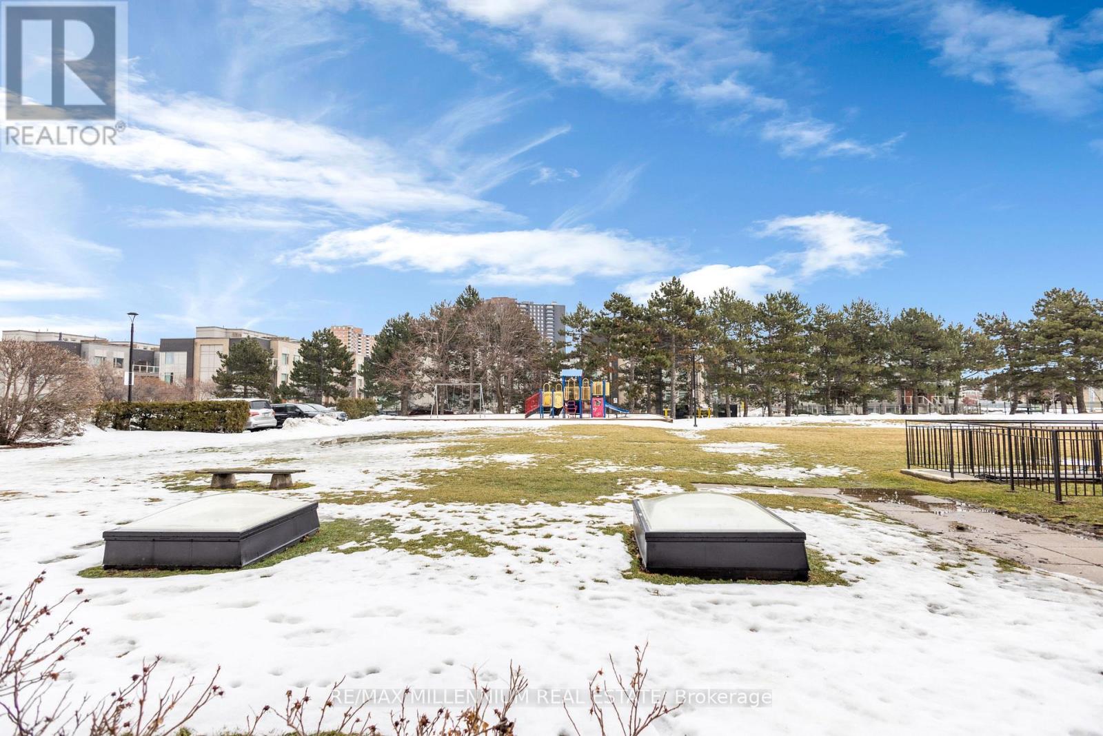 1108 - 511 The West Mall Drive W, Toronto, Ontario  M9C 1G5 - Photo 40 - W12817270