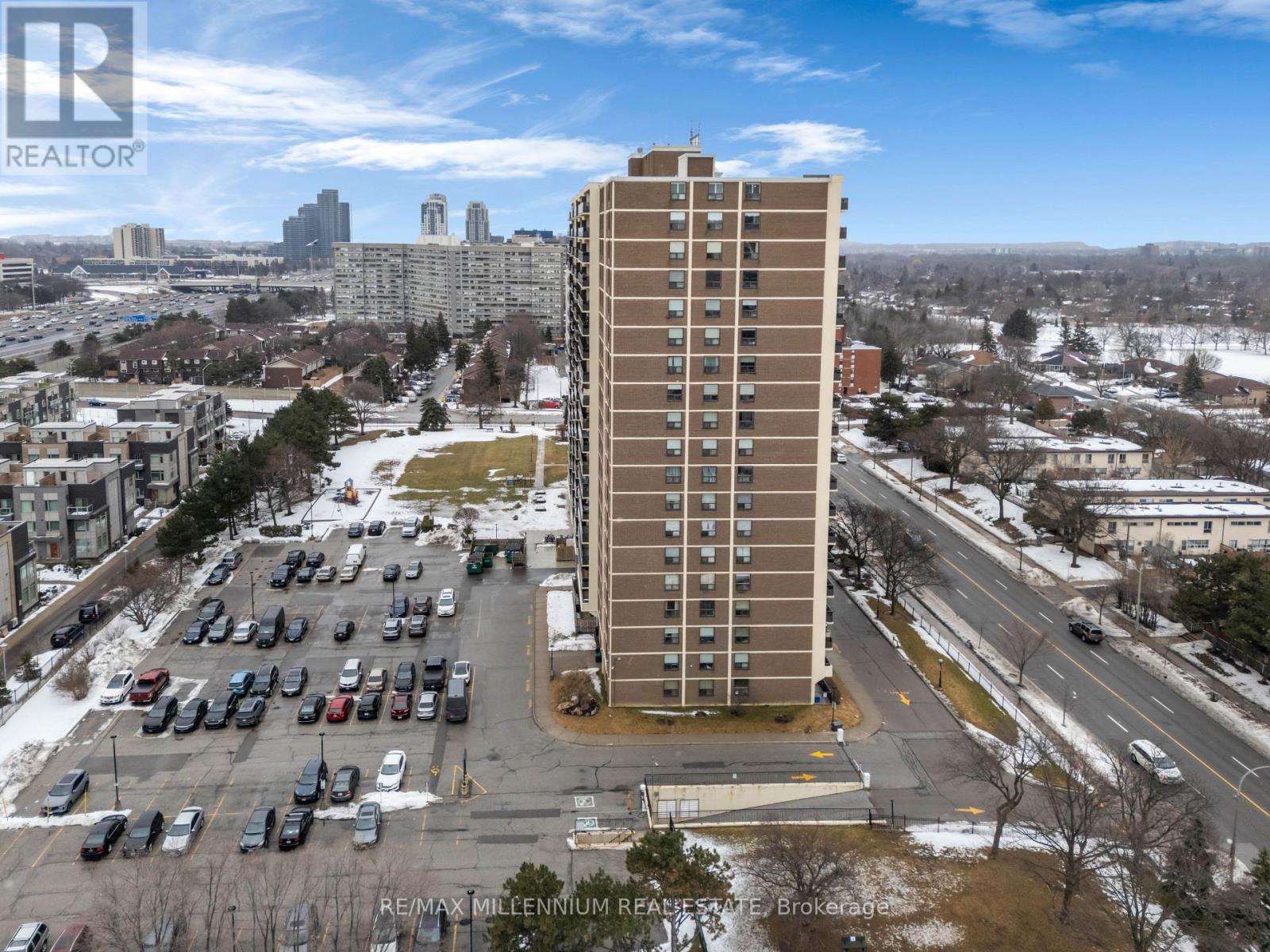 1108 - 511 The West Mall Drive W, Toronto, Ontario  M9C 1G5 - Photo 42 - W12817270