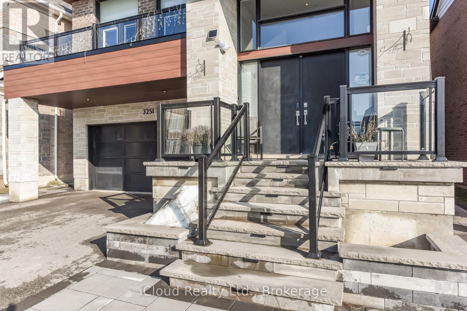 3251 Charles Fay Pass, Oakville, Ontario  L6M 5K1 - Photo 2 - W12817300