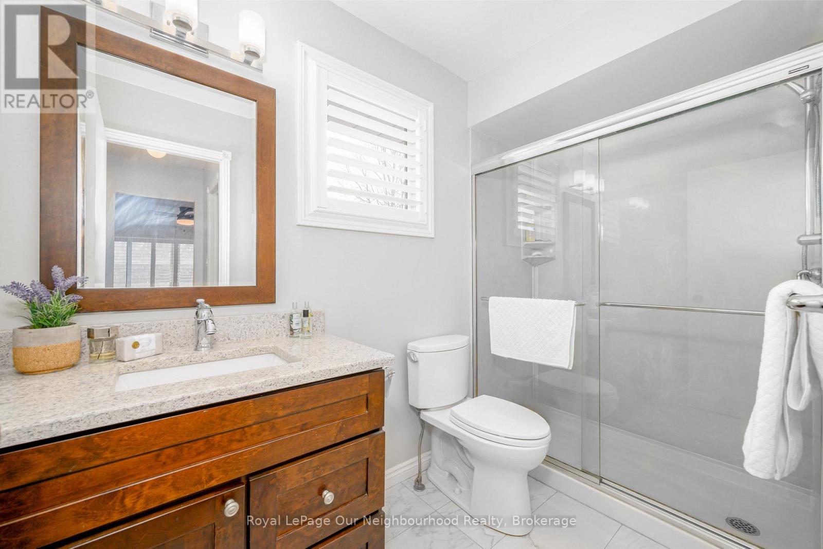 3 Woodlawn Court, Whitby, Ontario  L1N 6R4 - Photo 21 - E12817344