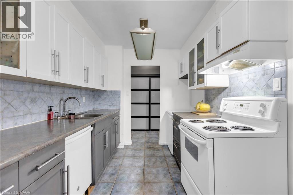 511 The West Mall Drive Unit# 1108, Toronto, Ontario  M9C 1G5 - Photo 7 - 40807415