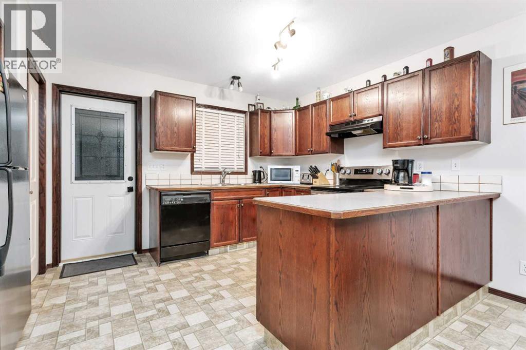 67 Garden Road, Lacombe, Alberta  T4L 1S6 - Photo 9 - A2288626