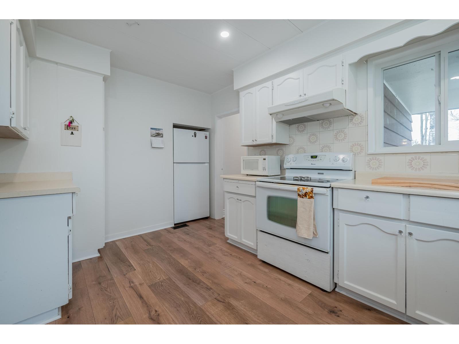 36113 Page Road, Abbotsford, British Columbia  V3G 1P3 - Photo 10 - R3090156