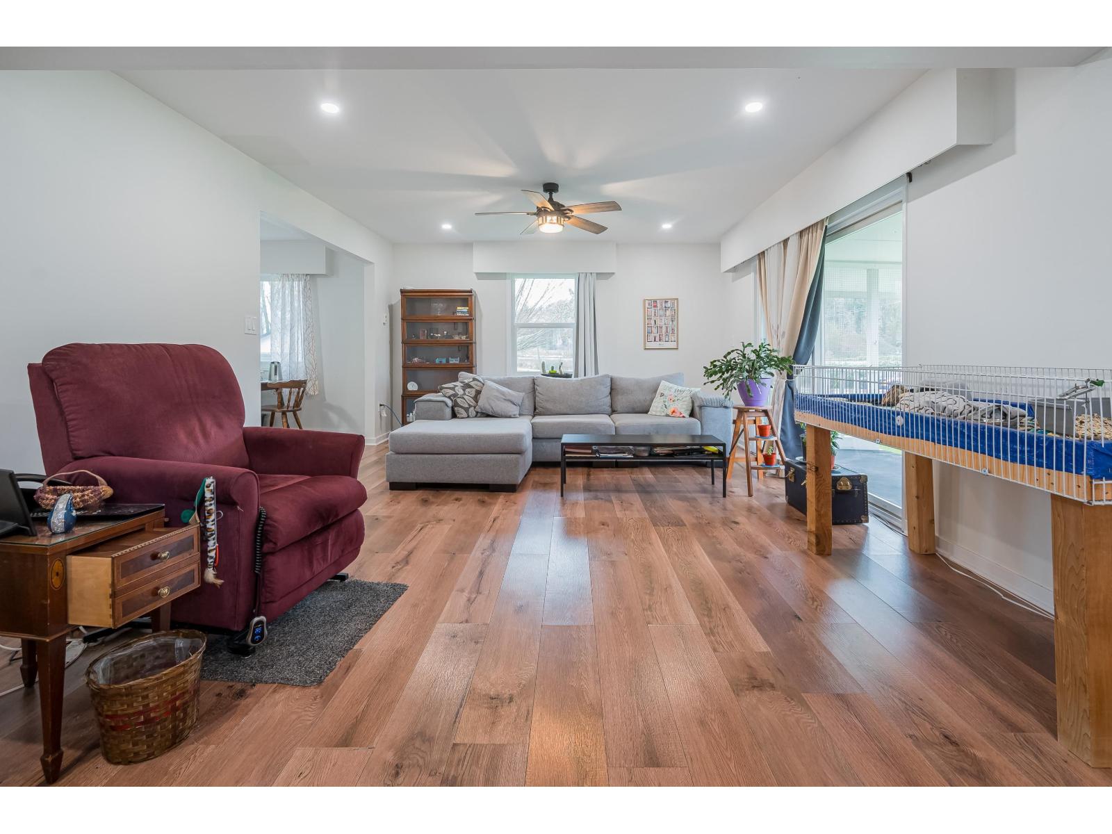 36113 Page Road, Abbotsford, British Columbia  V3G 1P3 - Photo 7 - R3090156