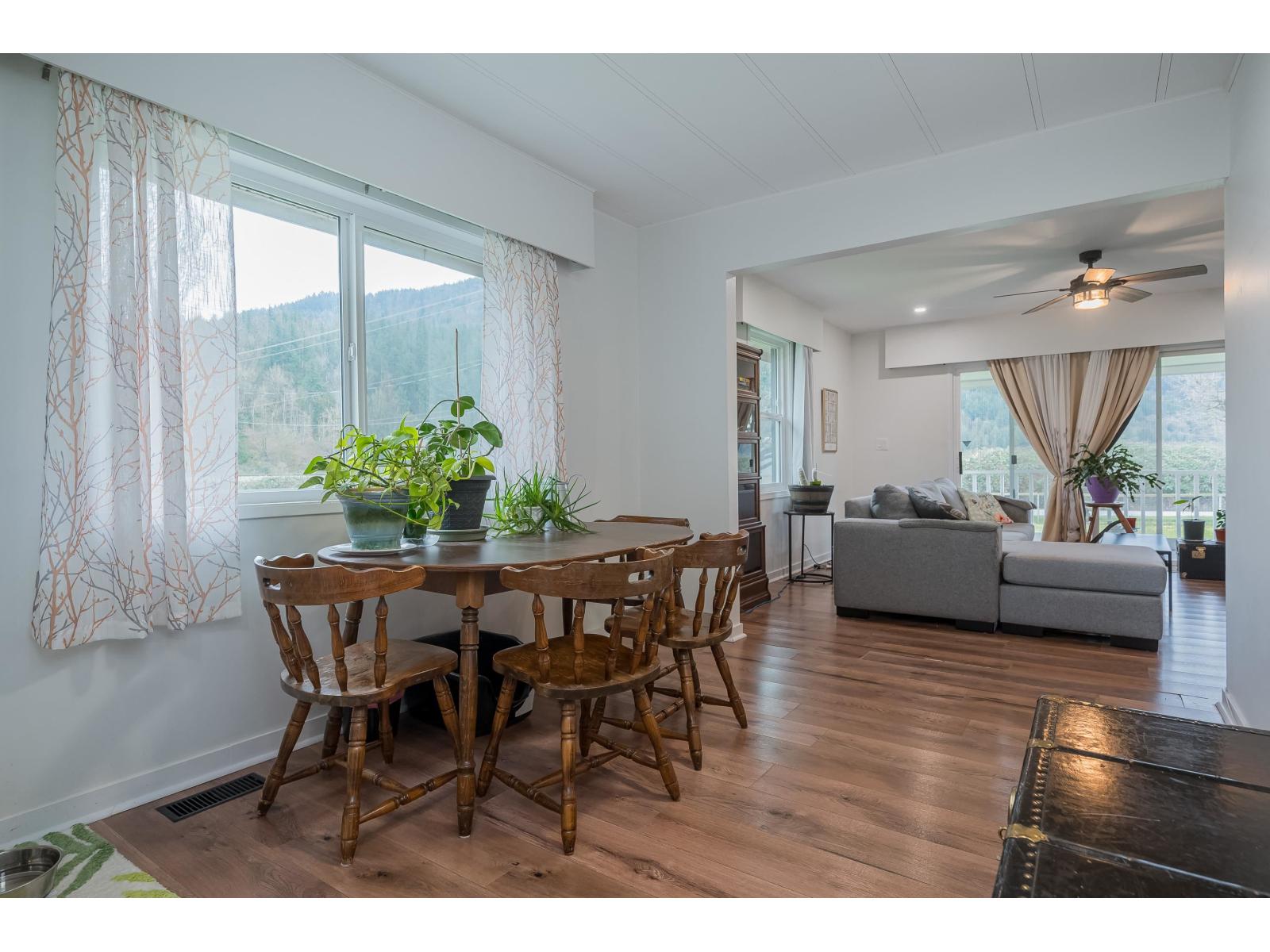 36113 Page Road, Abbotsford, British Columbia  V3G 1P3 - Photo 11 - R3090156