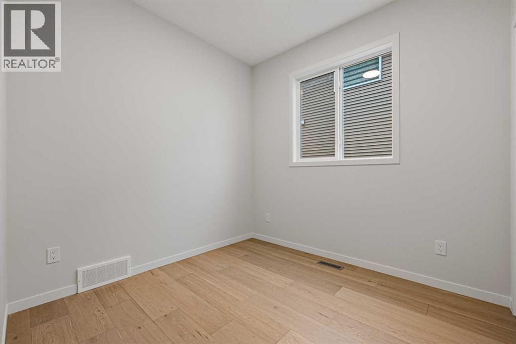 117 Bridgeport Gate, Chestermere, Alberta  T1X 3E5 - Photo 25 - A2285498