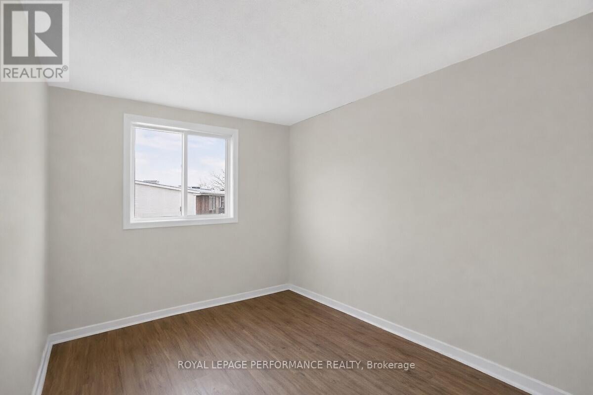 9 - 3064 Olympic Way, Ottawa, Ontario  K1T 1Y6 - Photo 21 - X12817352