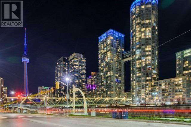 935 - 15 Iceboat Terrace, Toronto, Ontario  M5V 4A5 - Photo 17 - C12817342