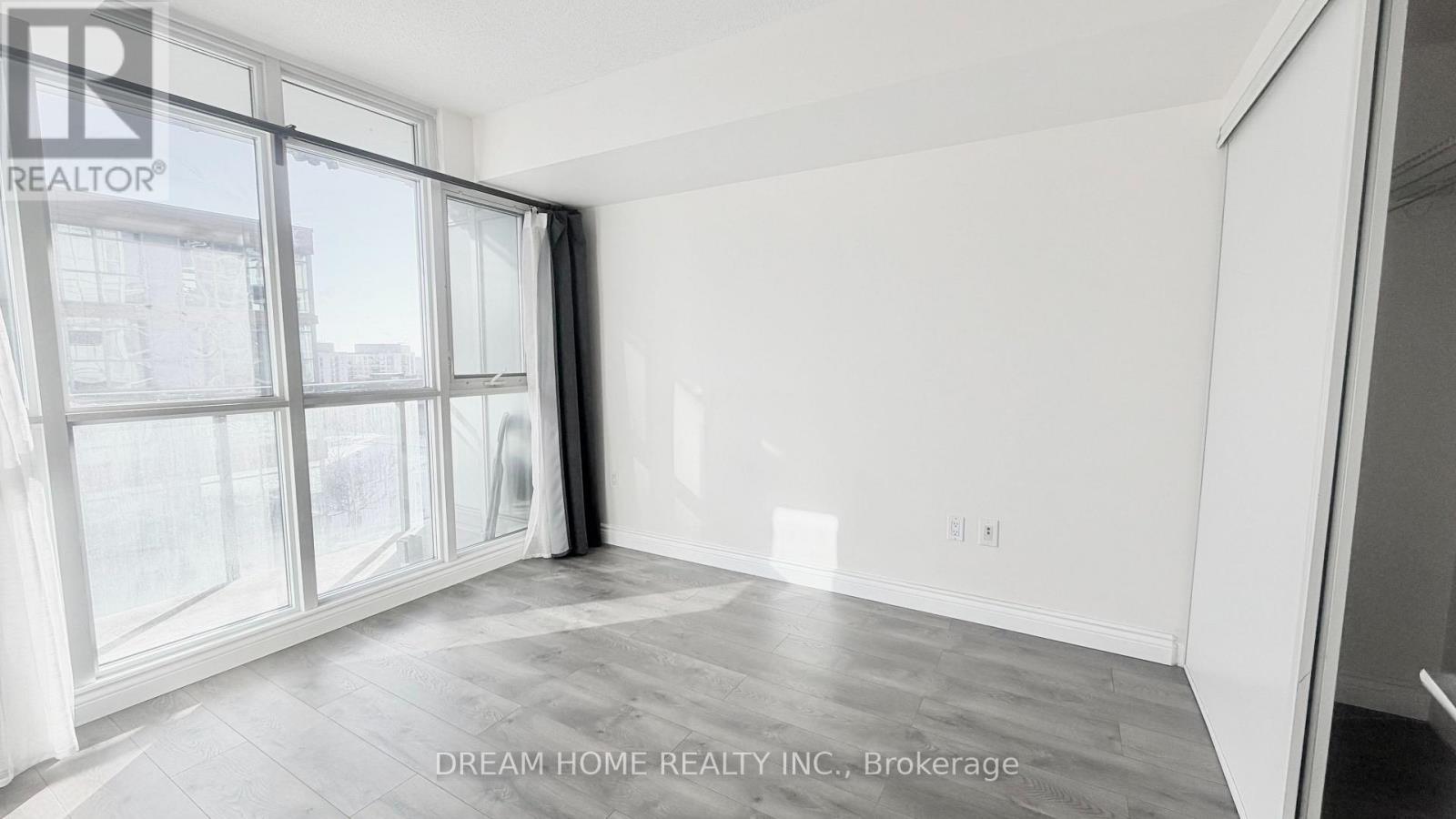 935 - 15 Iceboat Terrace, Toronto, Ontario  M5V 4A5 - Photo 7 - C12817342
