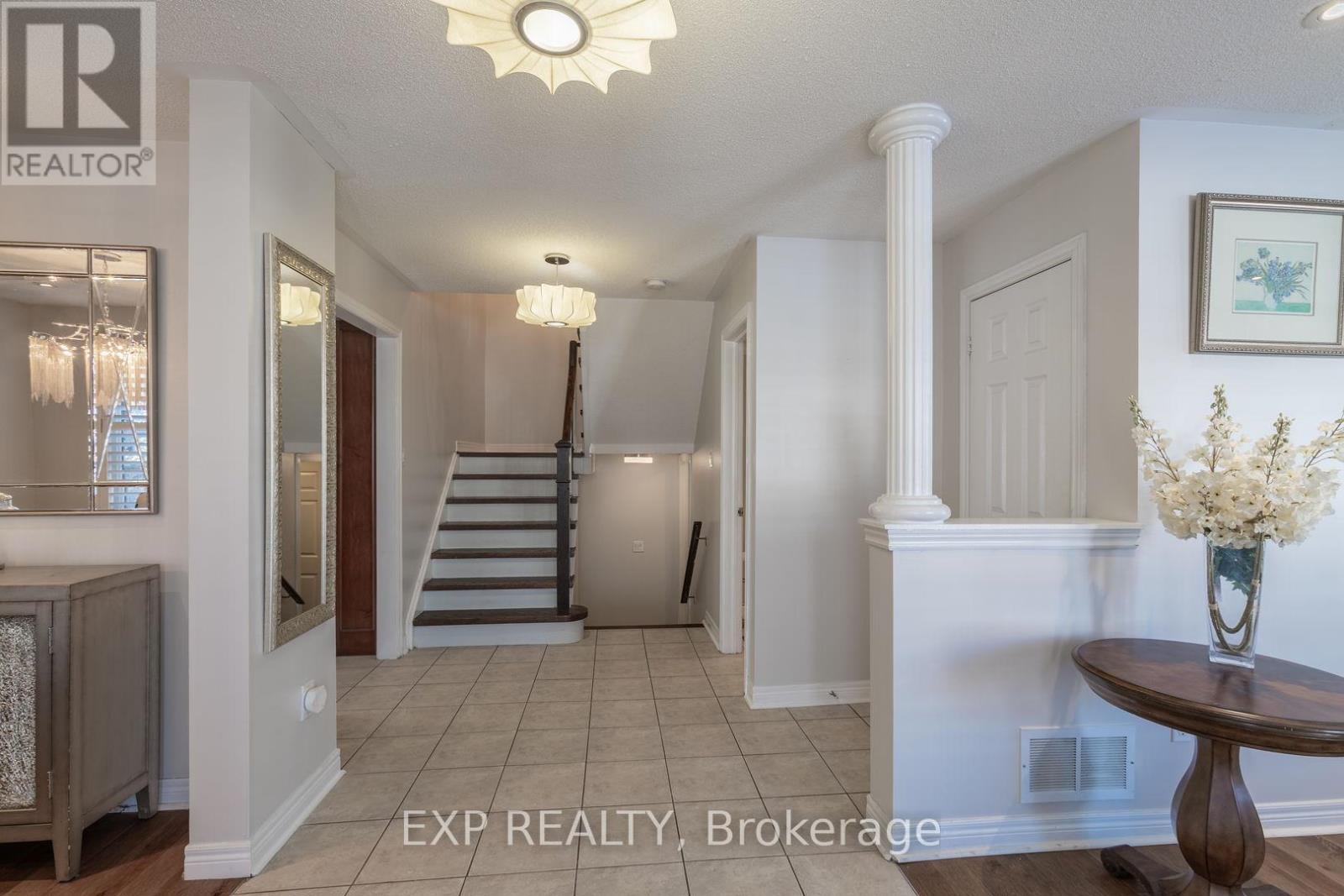 1 Nieuwendyk Street, Whitby, Ontario  L1P 1W4 - Photo 3 - E12817334