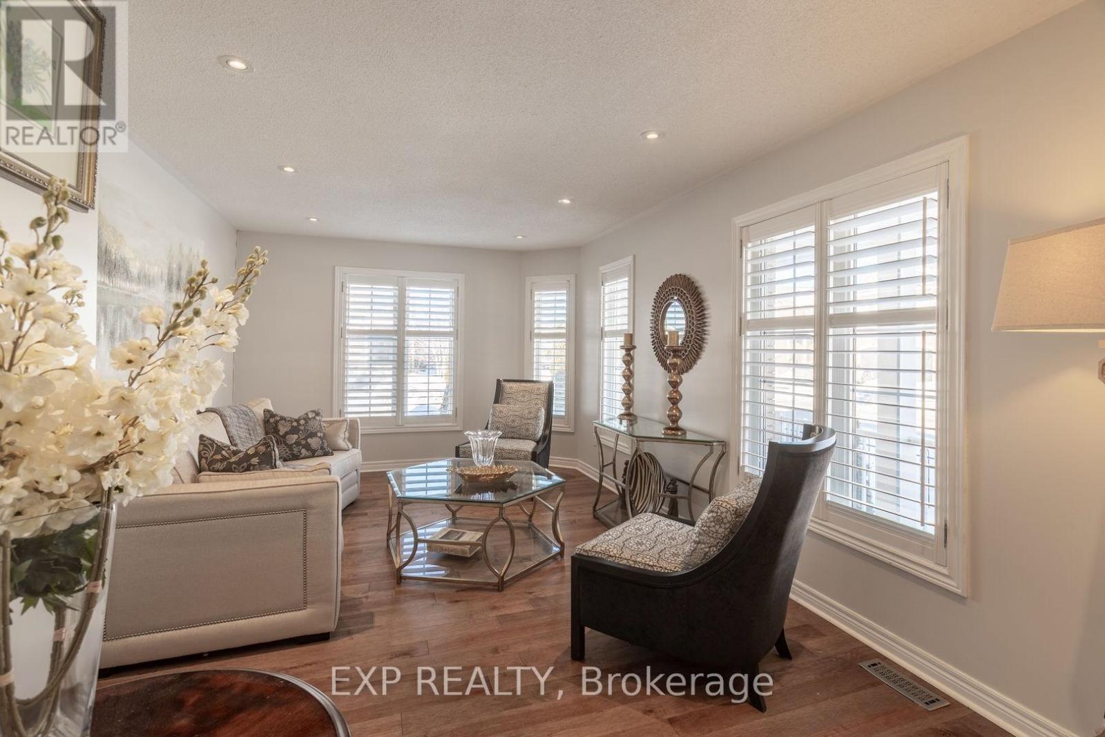 1 Nieuwendyk Street, Whitby, Ontario  L1P 1W4 - Photo 4 - E12817334