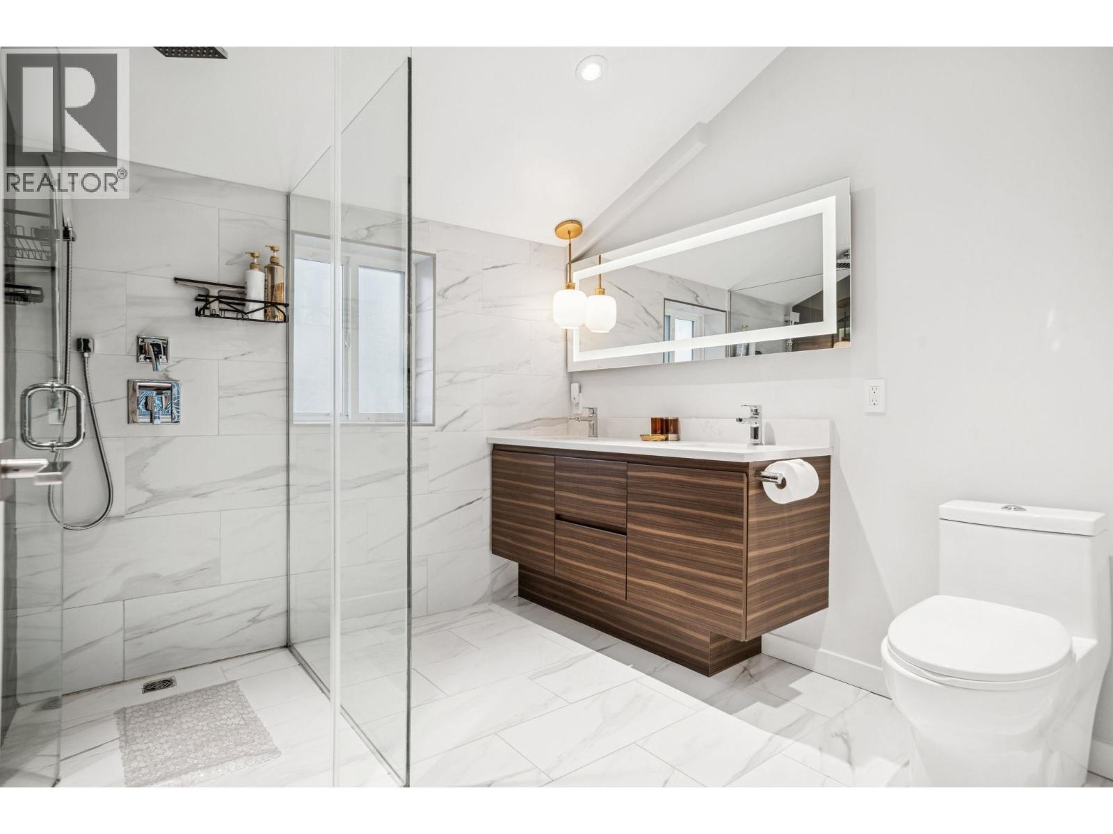 933 Mclean Drive, Vancouver, British Columbia  V5L 3N1 - Photo 12 - R3093252