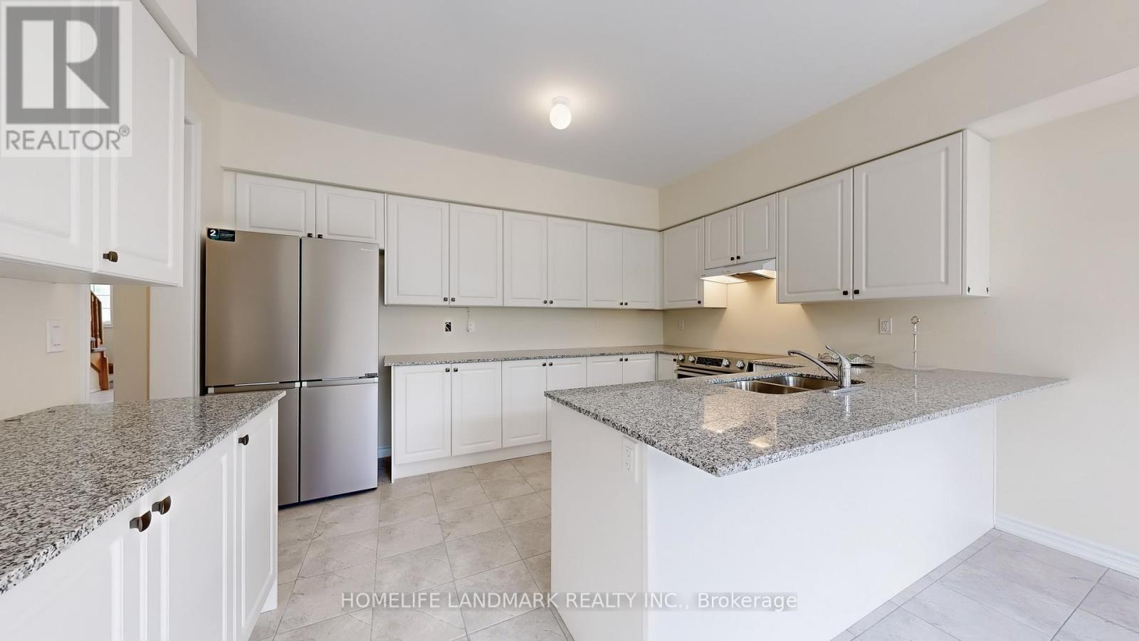 119 Hawkins Street, Georgina, Ontario  L0E 1R0 - Photo 15 - N12817338