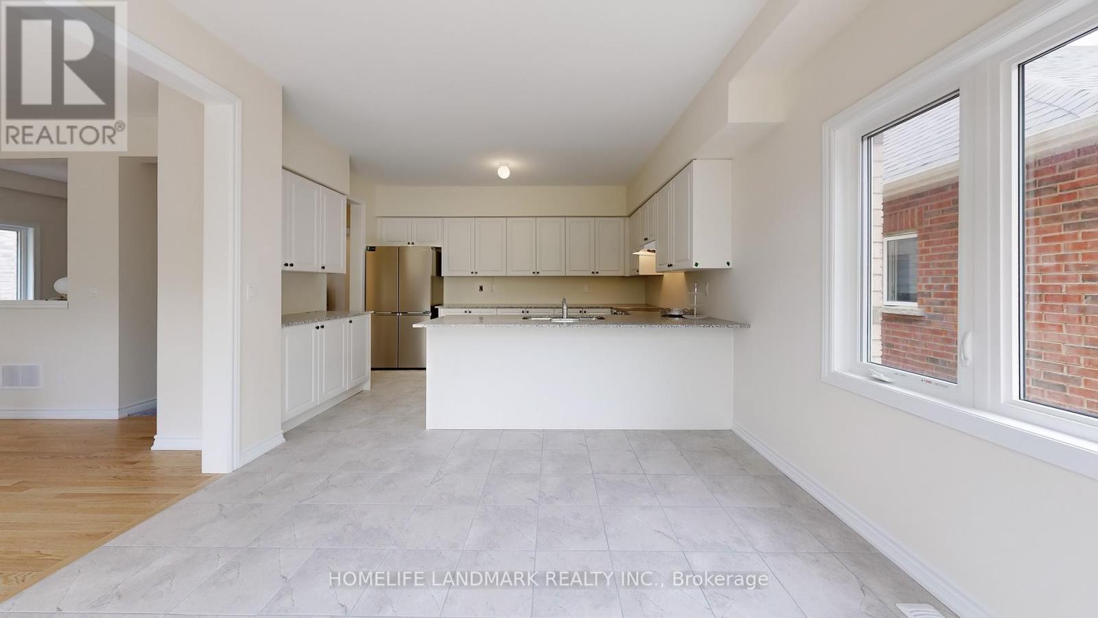 119 Hawkins Street, Georgina, Ontario  L0E 1R0 - Photo 9 - N12817338