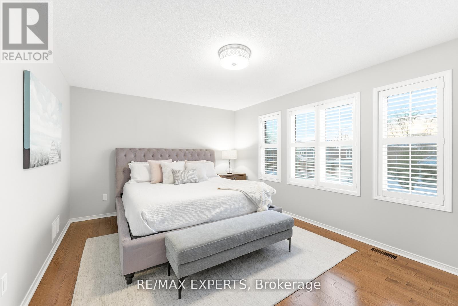 75 Delattaye Avenue, Aurora, Ontario  L4G 7T8 - Photo 24 - N12817348