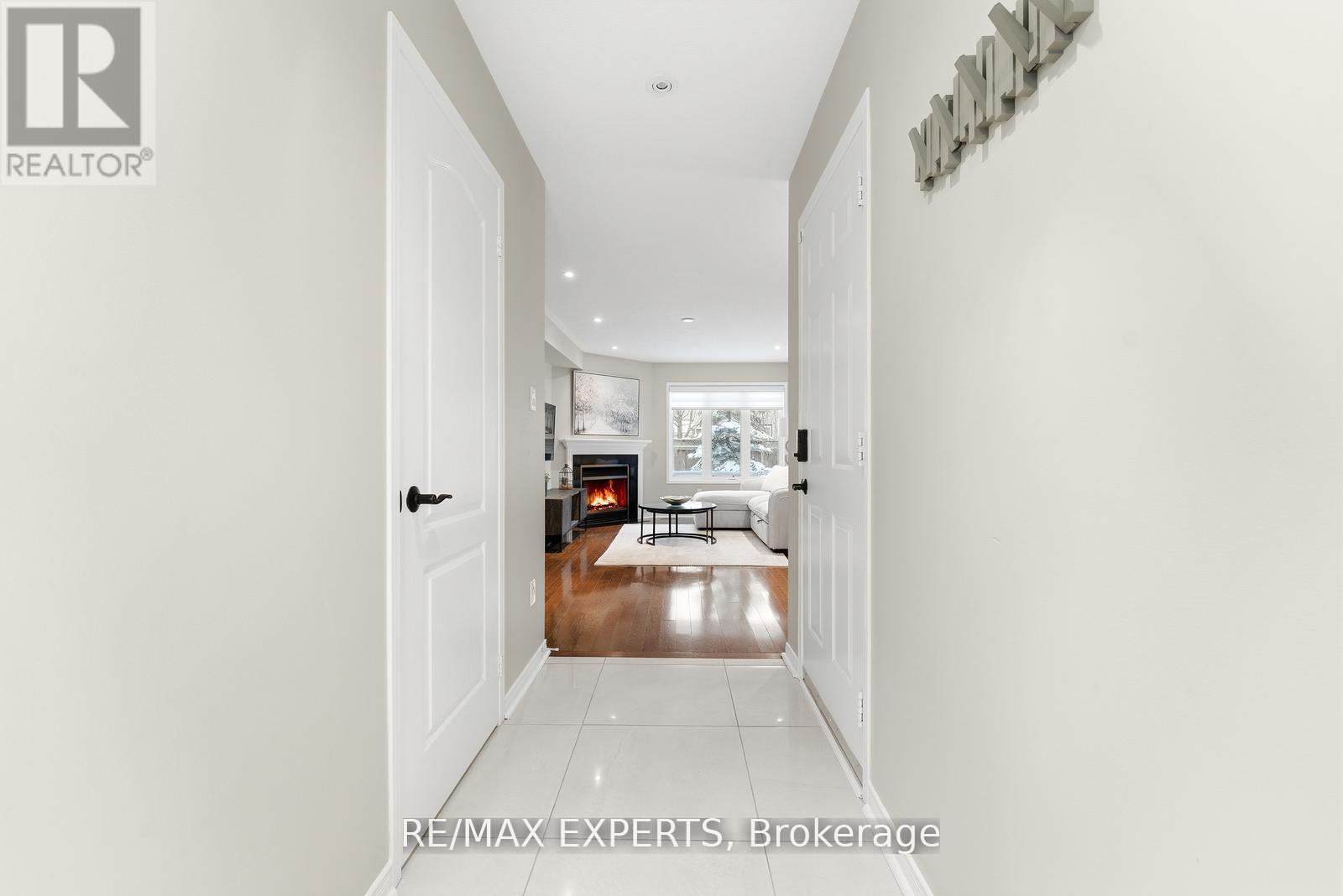 75 Delattaye Avenue, Aurora, Ontario  L4G 7T8 - Photo 7 - N12817348