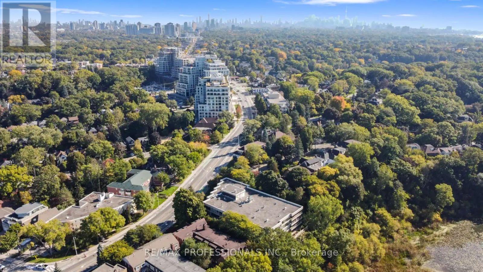 404 - 2545 Bloor Street W, Toronto, Ontario  M6S 1S1 - Photo 32 - W12817222