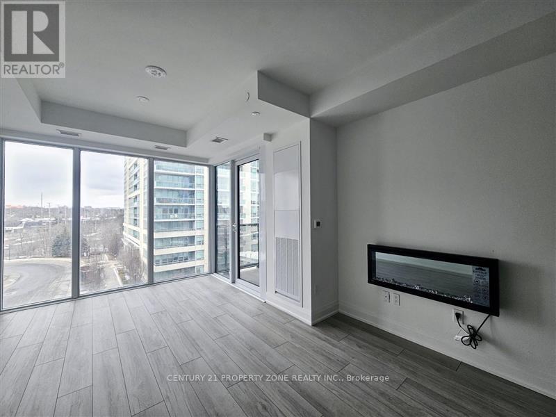 501 - 1035 Southdown Road, Mississauga, Ontario  L5J 0A2 - Photo 2 - W12817308