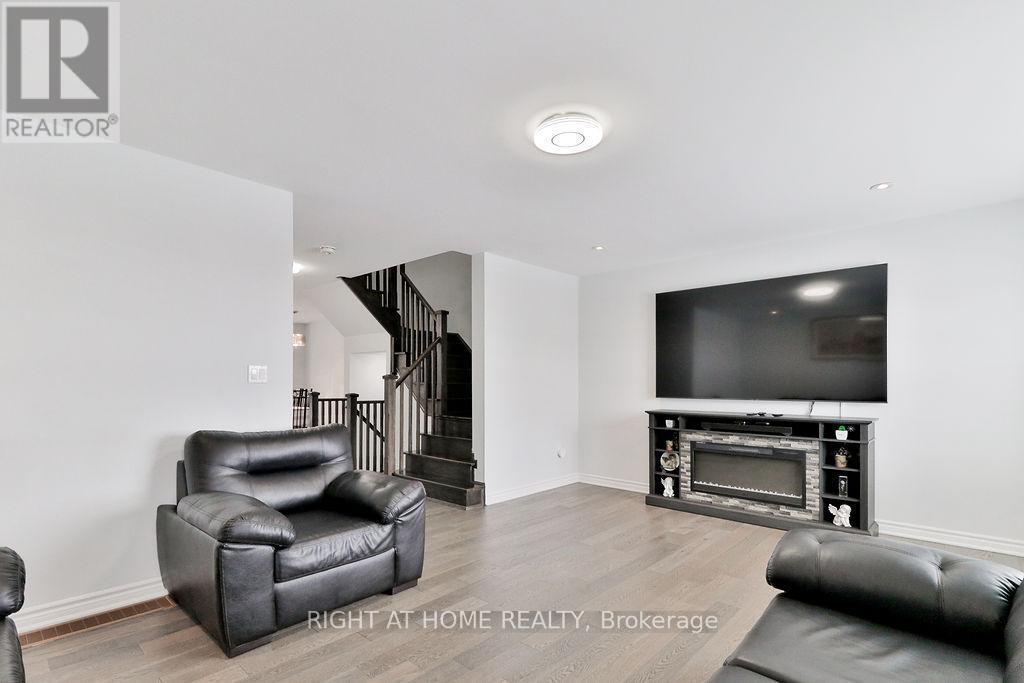 6 - 1125 Leger Way, Milton, Ontario  L9E 1N7 - Photo 17 - W12817326