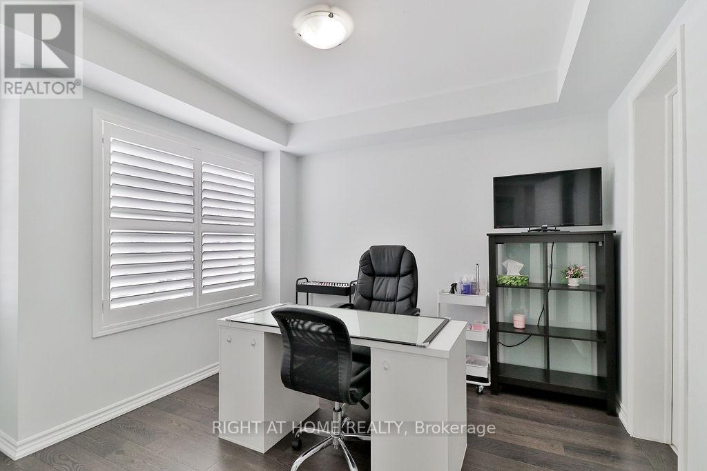 6 - 1125 Leger Way, Milton, Ontario  L9E 1N7 - Photo 5 - W12817326