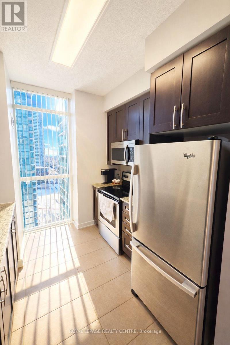 2008 - 4065 Brickstone Mews Road, Mississauga, Ontario  L5B 0G3 - Photo 6 - W12817360