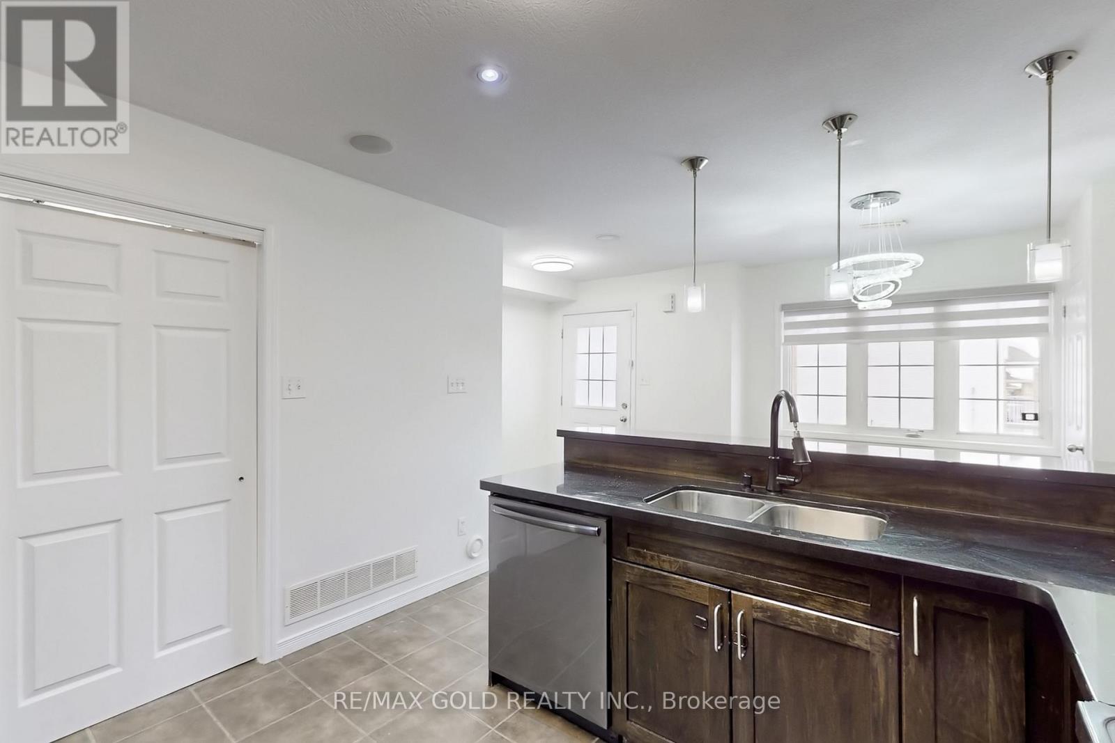 1a - 50 Howe Drive, Kitchener, Ontario  N2E 0A3 - Photo 15 - X12817310