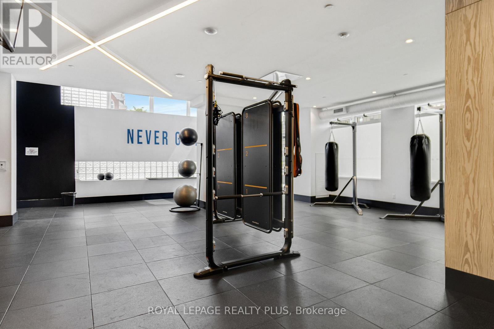 233 - 55 Duke Street W, Kitchener, Ontario  N2H 0C9 - Photo 27 - X12817378