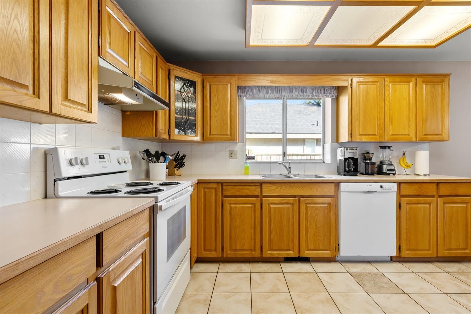 16328 108a Avenue, Surrey, British Columbia  V4N 1N8 - Photo 11 - R3093152